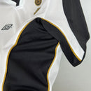 camisa-camiseta-manchester-united-umbro-vodafone-versao-versao-retro-retro-beckham-david-dupla-face-torcedor-masculina-01-02-comemorativa-100-anos-preta-preto-dourado-dourada-branca-b_b2508337-7343-46a8-a59d-3624a0ae0104