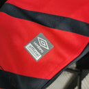camisa-camiseta-manga-longa-cap-athletico-paranaense-umbro-esportes-da-sorte-versao-versao-torcedor-masculina-23-24-away-fora-ii-secundaria-2-vermelha-preta-vermelho-preto_2