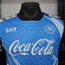 camisa-camiseta-napoli-ea7-coca-cola-versao-versao-jogador-masculina-24-25-edicao-edicao-especial-branca-branco-preta-preto-azul-cinza_5