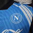 camisa-camiseta-napoli-ea7-coca-cola-versao-versao-jogador-masculina-24-25-edicao-edicao-especial-branca-branco-preta-preto-azul-cinza_8
