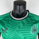 camisa-camiseta-newcastle-united-castore-sela-versao-versao-jogador-masculina-23-24-away-fora-ii-secundaria-2-preta-branca-preto-branco-verde_9
