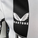camisa-camiseta-newcastle-united-castore-sela-versao-versao-jogador-masculina-23-24-home-casa-i-principal-1-preta-branca-preto-branco_5