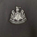 camisa-camiseta-newcastle-united-castore-sela-versao-versao-torcedor-masculina-23-24-treino-treinamento-preta-branca-preto-branco-rosa-azul-roxa_7