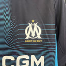 camisa-camiseta-olympique-de-marseille-puma-cma-cgm-versao-torcedor-masculina-25-26-away-fora-ii-secundaria-2-branca-branco-azul-preta-preto_5