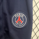 camisa-camiseta-paris-saint-germain-psg-nike-qatar-airways-versao-versao-torcedor-conjunto-infantil-kids-24-25-home-casa-i-principal-1-vermelha-vermelho-azul-branca-branco_6