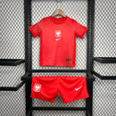 camisa-camiseta-polonia-polonia-selecao-selecao-polonesa-nike-versao-versao-torcedor-conjunto-infantil-shorts-24-25-away-fora-ii-secundaria-2-vermelha-branca-vermelho-branco_1