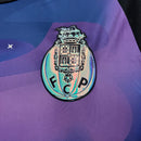 camisa-camiseta-porto-nb-new-balance-betano-versao-versao-torcedor-masculina-25-26-edicao-edicao-especial-roxa-roxo-preta-preto-stop-the-purple-para-vestir-nao-nao-para-marca