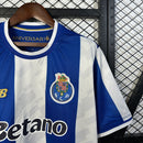 camisa-camiseta-porto-new-balance-nb-betano-versao-torcedor-masculina-25-26-home-casa-i-principal-1-azul-branca-branco_3