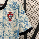 camisa-camiseta-portugal-selecao-selecao-nike-portuguesa-versao-versao-torcedor-masculina-24-25-away-fora-ii-secundaria-2-cr7-cristiano-ronaldo-branca-branco-vermelha-vermelho-azul_2