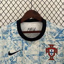 camisa-camiseta-portugal-selecao-selecao-nike-portuguesa-versao-versao-torcedor-masculina-24-25-away-fora-ii-secundaria-2-cr7-cristiano-ronaldo-branca-branco-vermelha-vermelho-azul_9