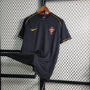 camisa-camiseta-portugal-selecao-selecao-portuguesa-nike-versao-versao-torcedor-masculina-2006-away-fora-ii-secundaria-2-preta-preto-amarela-amarelo-cr7-cristiano-ronaldo-retro-retro_30888bf1-16c0-4ec9-8a78-983f2953ec03