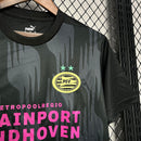 camisa-camiseta-psv-puma-brainport-eindhoven-metropoolregio-versao-versao-torcedor-masculina-24-25-edicao-edicao-especial-preta-preto-roxa-roxo-amarelo-amarela_5
