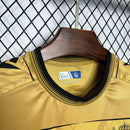 camisa-camiseta-real-sociedad-macron-yasuda-group-versao-versao-torcedor-masculina-24-25-away-fora-ii-secundaria-2-preta-preto-dourada-dourado_9