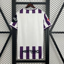 camisa-camiseta-real-valladolid-kappa-estrella-galicia-versao-torcedor-masculina-25-26-home-casa-i-principal-1-branca-branco-roxa-roxo_10