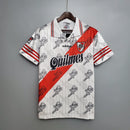 camisa-camiseta-river-plate-quilmes-adidas-versao-versao-retro-retro-torcedor-masculina-95-96-home-casa-i-principal-1-vermelha-branca-vermelho-branco_1