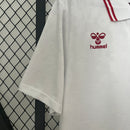 camisa-camiseta-selecao-selecao-dinamarca-dinamarquesa-hummel-versao-versao-torcedor-masculina-24-25-away-fora-ii-secundaria-2-vermelha-vermelho-branca-branco_7