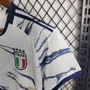 camisa-camiseta-selecao-selecao-italiana-italia-italia-adidas-versao-versao-torcedor-conjunto-infantil-23-24-away-fora-ii-secundaria-2-azul-verde-vermelha-vermelho-branca-branco-preto_ad09b3d3-ad7b-4d73-a4e5-1ab2a246b08d