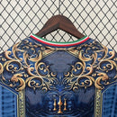 camisa-camiseta-selecao-selecao-italiana-italia-italia-adidas-versao-versao-torcedor-masculina-24-25-edicao-edicao-especial-azul-verde-vermelha-vermelho-branca-branco-dourada-dourado_14e3051d-301b-43a9-a70c-1a2db0d05c78