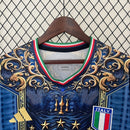 camisa-camiseta-selecao-selecao-italiana-italia-italia-adidas-versao-versao-torcedor-masculina-24-25-edicao-edicao-especial-azul-verde-vermelha-vermelho-branca-branco-dourada-dourado_bdb00559-e32f-4b06-b2ab-f192af11a2fa
