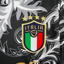 camisa-camiseta-selecao-selecao-italiana-italia-italia-puma-versao-versao-torcedor-masculina-23-24-edicao-edicao-especial-versace-azul-verde-vermelha-vermelho-branca-branco-preto-pret_85171b57-95f3-4ada-b4bf-c78db1a3b9f4