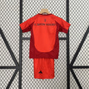 camisa-camiseta-shorts-bayern-munchen-adidas-T-versao-versao-torcedor-conjunto-infantil-kids-24-25-home-casa-i-principal-1-vermelha-vermelho-preta-preto_3