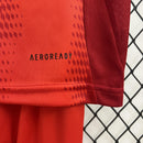 camisa-camiseta-shorts-bayern-munchen-adidas-T-versao-versao-torcedor-conjunto-infantil-kids-24-25-home-casa-i-principal-1-vermelha-vermelho-preta-preto_5
