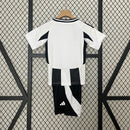 camisa-camiseta-shorts-juventus-adidas-versao-torcedor-conjunto-infantil-kids-24-25-home-casa-i-principal-1-preta-preto-branca-branco_4