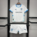 camisa-camiseta-shorts-olympique-marseille-puma-cmacgm-versao-versao-torcedor-conjunto-infantil-kids-24-25-home-casa-i-principal-1-azul-branca-branco_1