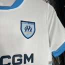 camisa-camiseta-shorts-olympique-marseille-puma-cmacgm-versao-versao-torcedor-conjunto-infantil-kids-24-25-home-casa-i-principal-1-azul-branca-branco_7