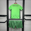 camisa-camiseta-shorts-sporting-lisboa-nike-betano-versao-versao-torcedor-conjunto-infantil-kids-24-25-third-away-fora-iii-terceira-3-verde_6