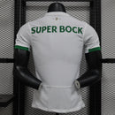 camisa-camiseta-sporting-lisboa-nike-betano-versao-versao-jogador-masculina-24-25-away-fora-ii-secundaria-2-verde-branca-branco_8