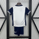 camisa-camiseta-tottenham-spurs-nike-aia-versao-torcedor-conjunto-infantil-24-25-home-casa-i-1-principal-azul-preta-preto-vermelha-vermelho-branca-branc