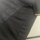 camisa-camiseta-valencia-puma-tm-real-estate-group-versao-versao-torcedor-masculina-24-25-away-fora-ii-secundaria-2-preta-branca-preto-branco-dourada-dourado_7