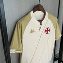 camisa-camiseta-vasco-da-gama-kappa-versao-torcedor-masculina-24-25-third-away-fora-iii-terceira-3-preta-preto-branca-branco-bege_11