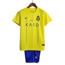conjunto-infantil-al-nassr-kafd-nike-versao-versao-torcedor-masculina-23-24-home-casa-i-principal-1-cr7-cristiano-ronaldo-camisa-shorts-amarela-amarelo-azul_1
