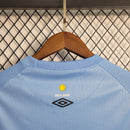 conjunto-infantil-shorts-camisa-camiseta-cap-athletico-paranaense-umbro-esportes-da-sorte-versao-versao-torcedor-23-24-away-third-fora-iii-terceira-3-azul-preto-preta_5