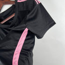 torcedor-inter-miami-messi-ii-away-reserva-fora-internacional-mls-adidas-feminina-xbto-23-24-preta-rosa_8